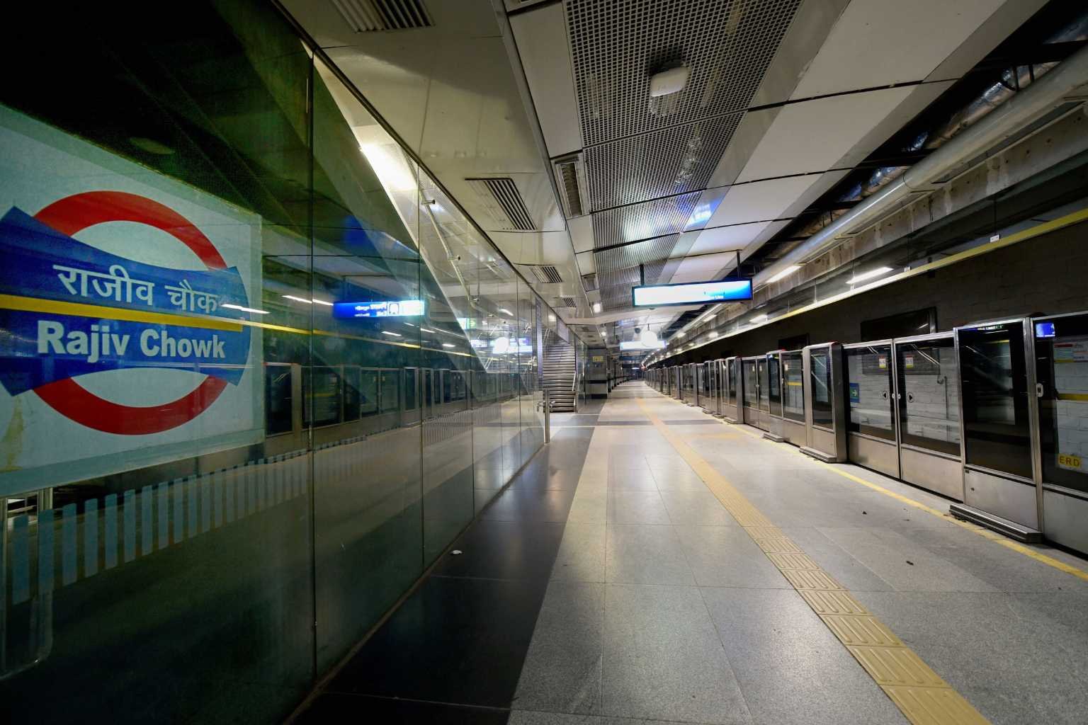 gate no 7 rajiv chowk metro station